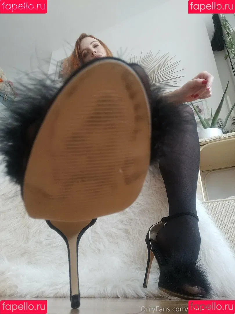 giantessgingerofficial Onlyfans Photo Gallery 