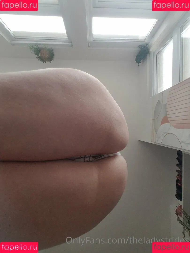 giantessgingerofficial Onlyfans Photo Gallery 