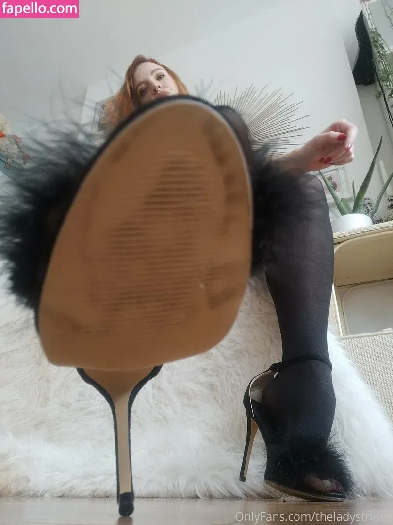 giantessgingerofficial Onlyfans Photo Gallery 