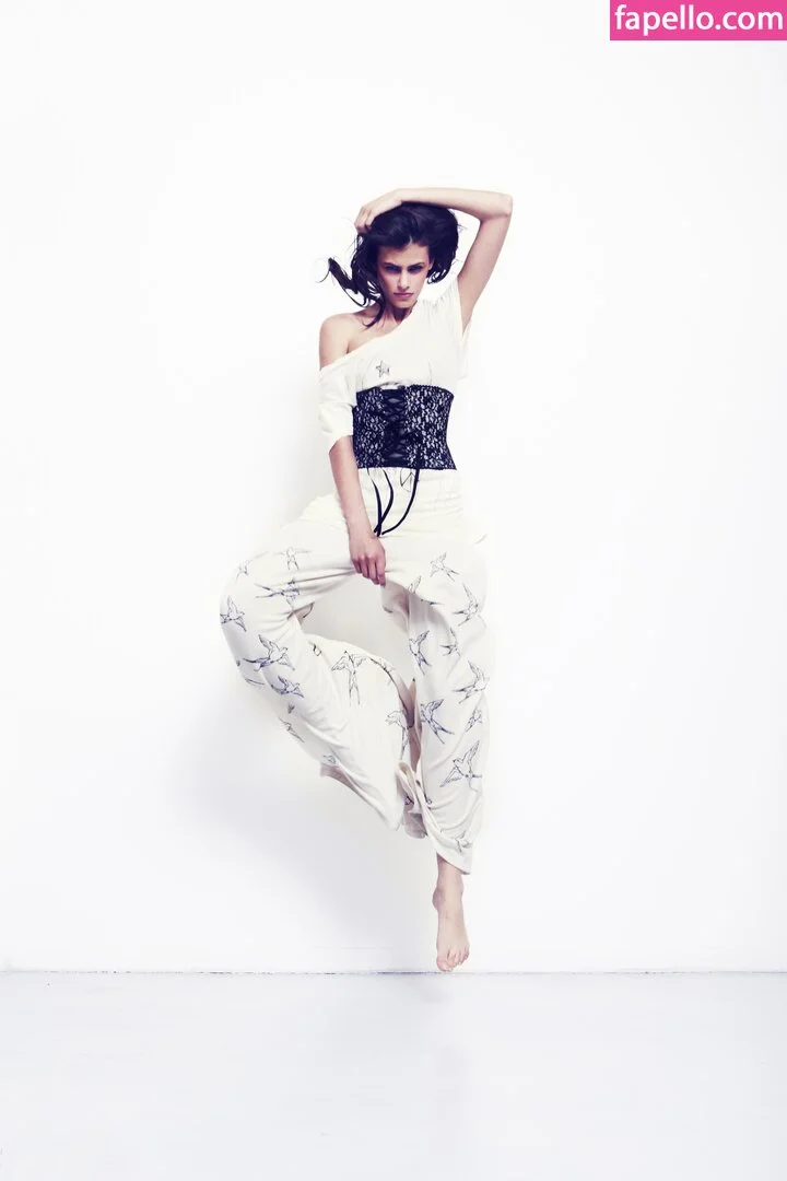 Alisar Ailabouni Onlyfans Photo Gallery 