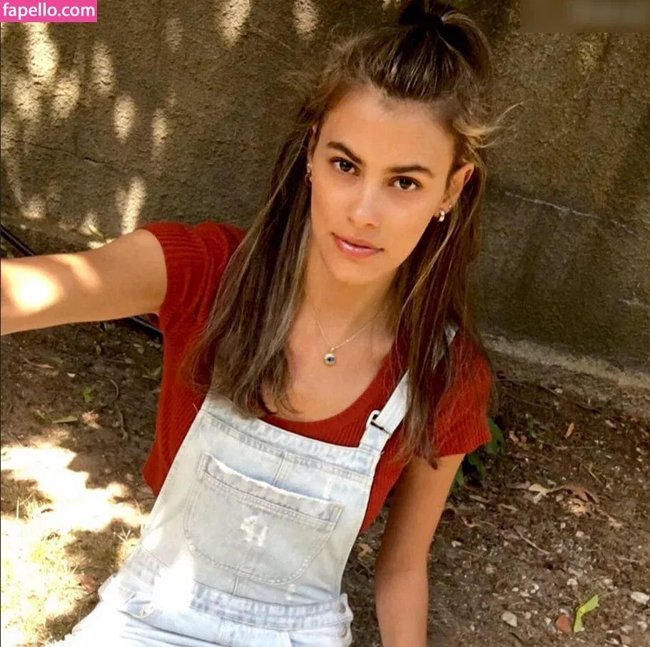 Alisar Ailabouni Onlyfans Photo Gallery 