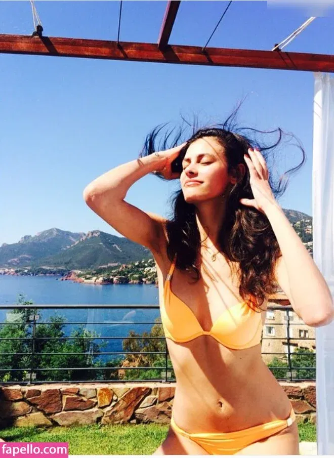 Alisar Ailabouni Onlyfans Photo Gallery 