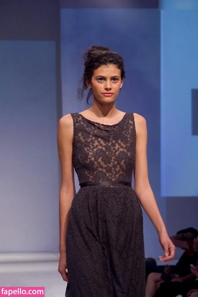 Alisar Ailabouni Onlyfans Photo Gallery 