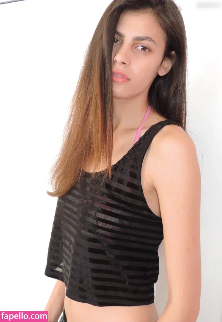 Alisar Ailabouni Onlyfans Photo Gallery 