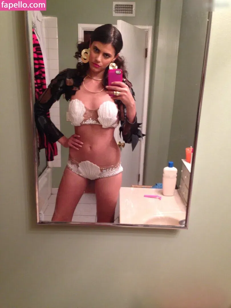 Alisar Ailabouni Onlyfans Photo Gallery 