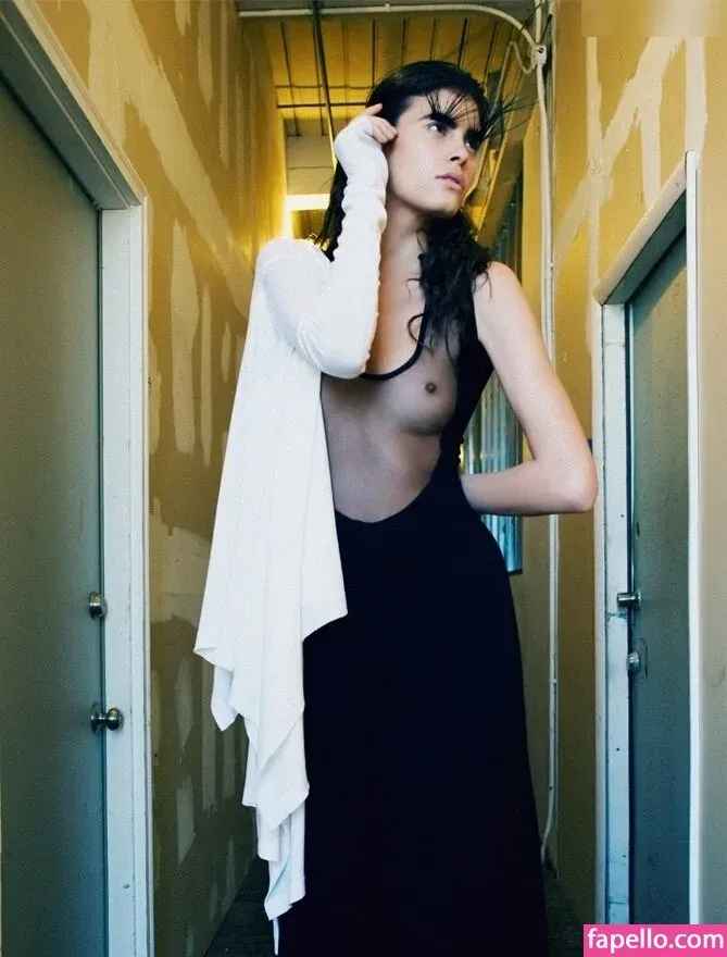 Alisar Ailabouni Onlyfans Photo Gallery 