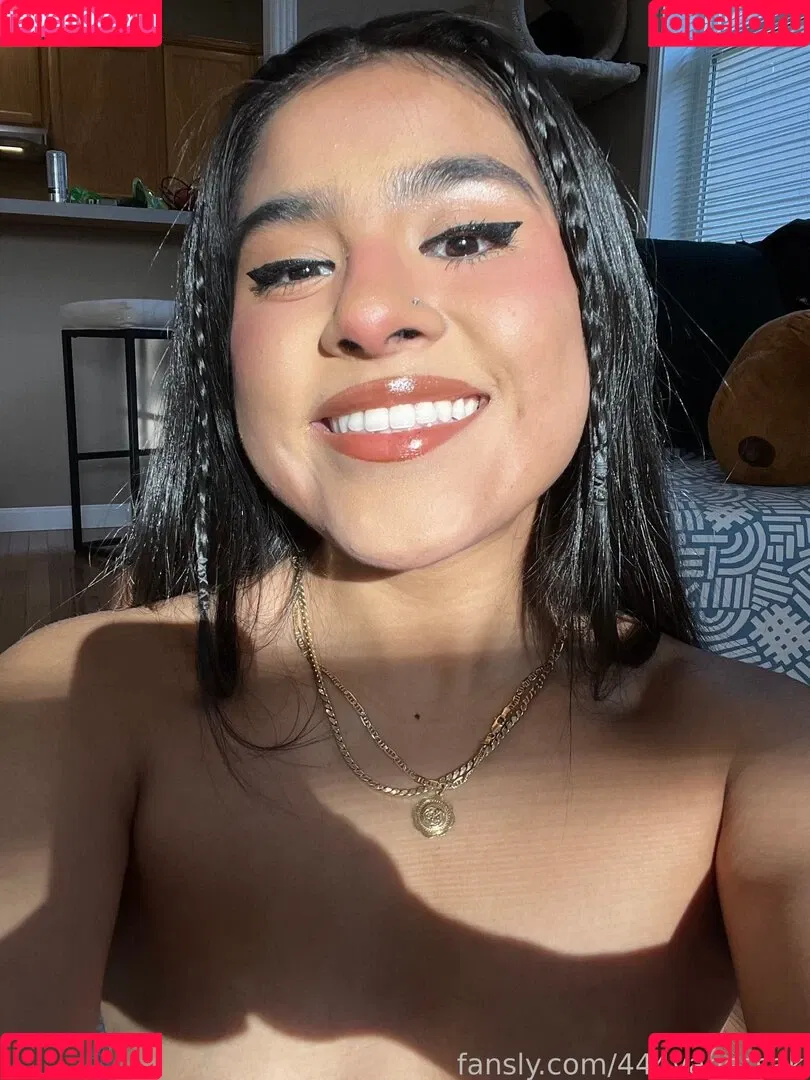 444Vanessak Onlyfans Photo Gallery 