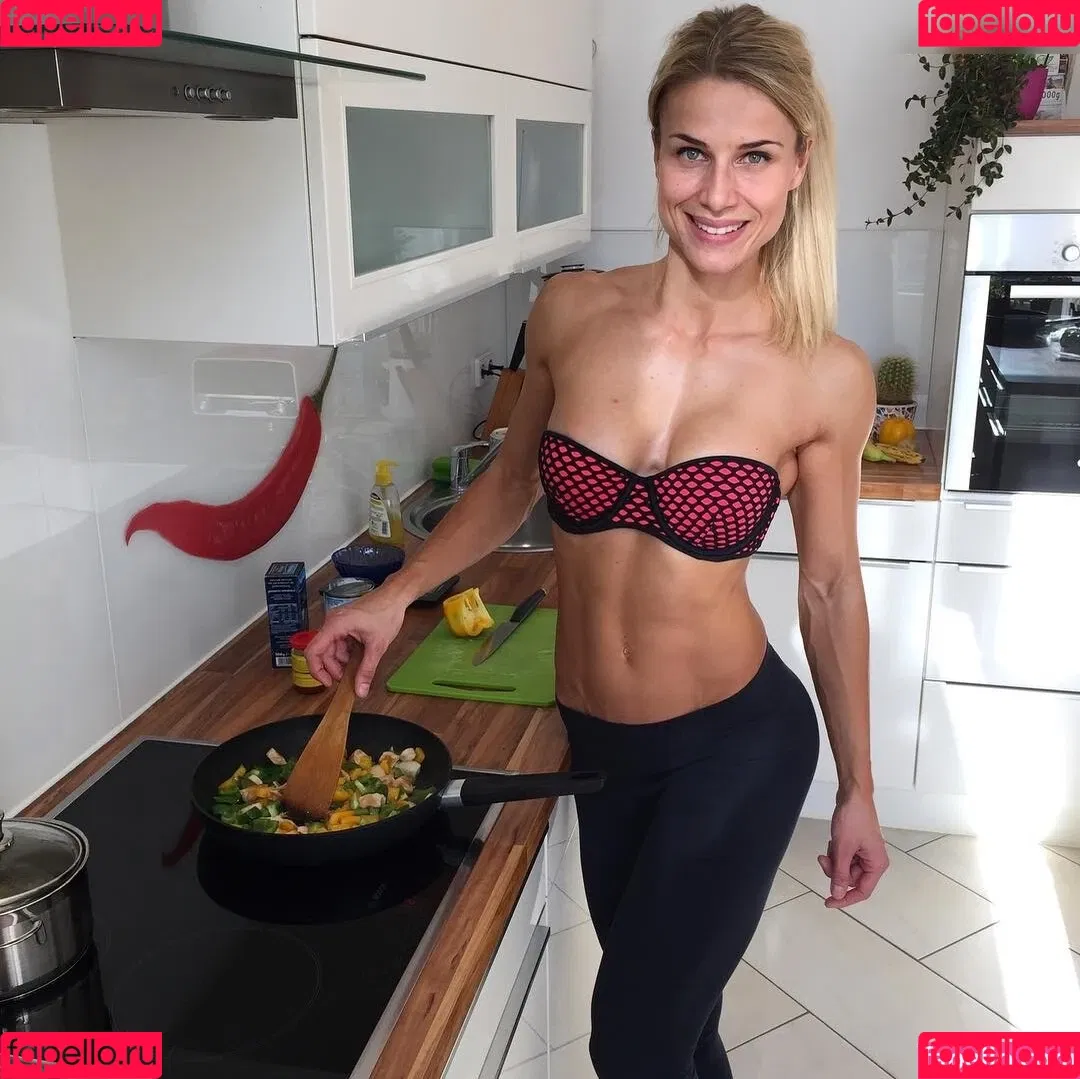 Adrienne Koleszar Onlyfans Photo Gallery 