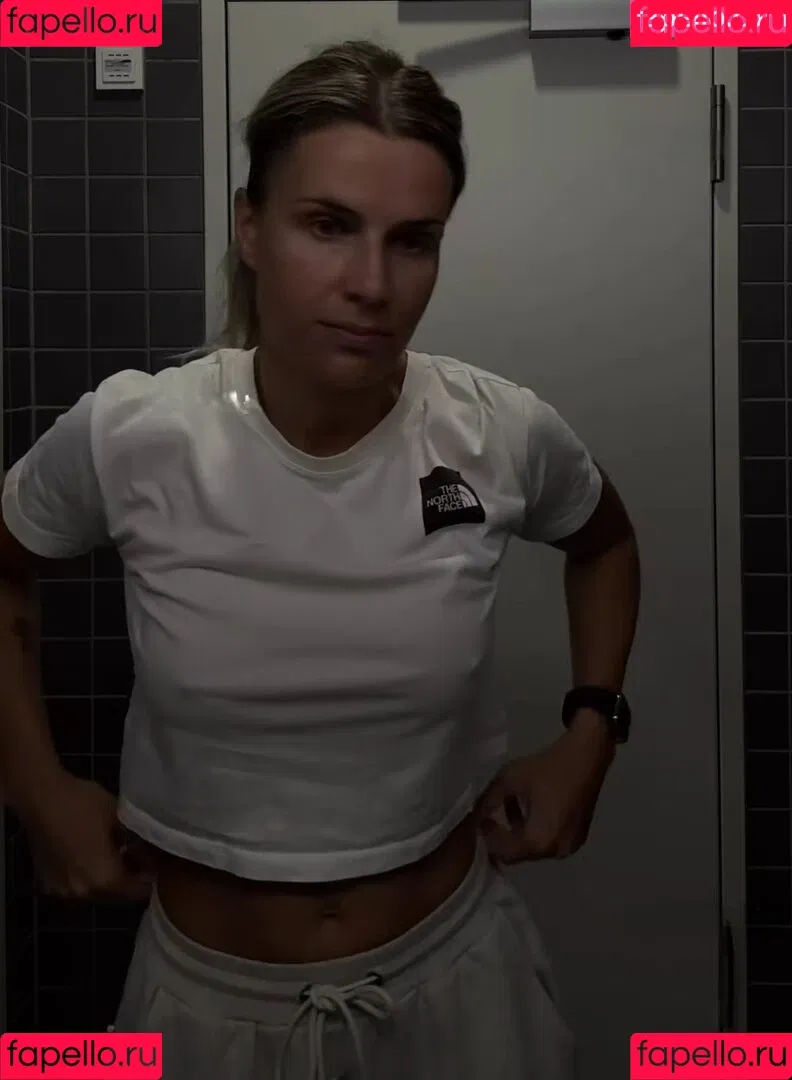 Adrienne Koleszar Onlyfans Photo Gallery 