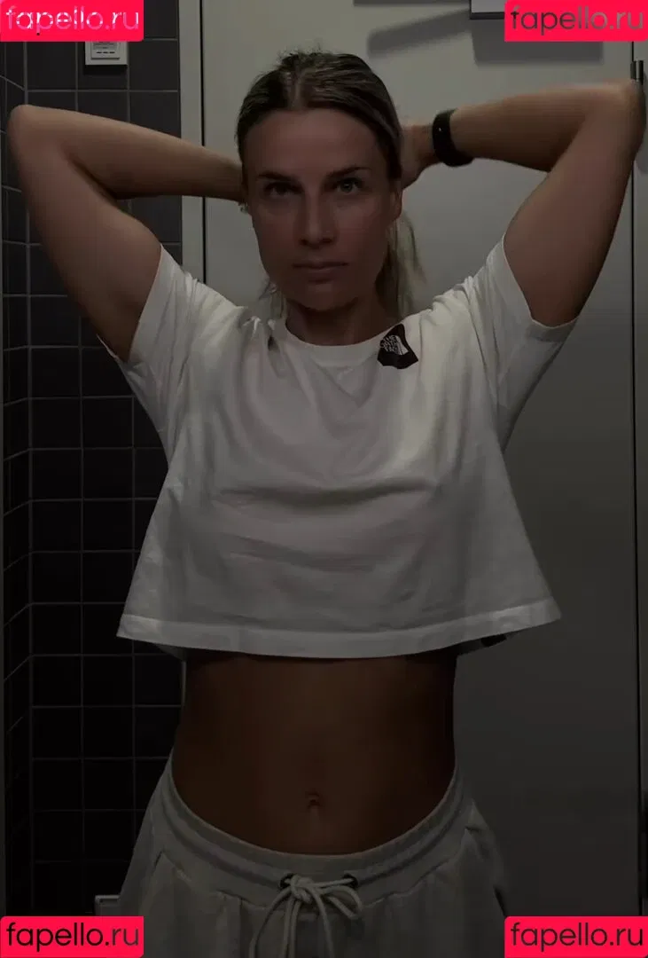 Adrienne Koleszar Onlyfans Photo Gallery 