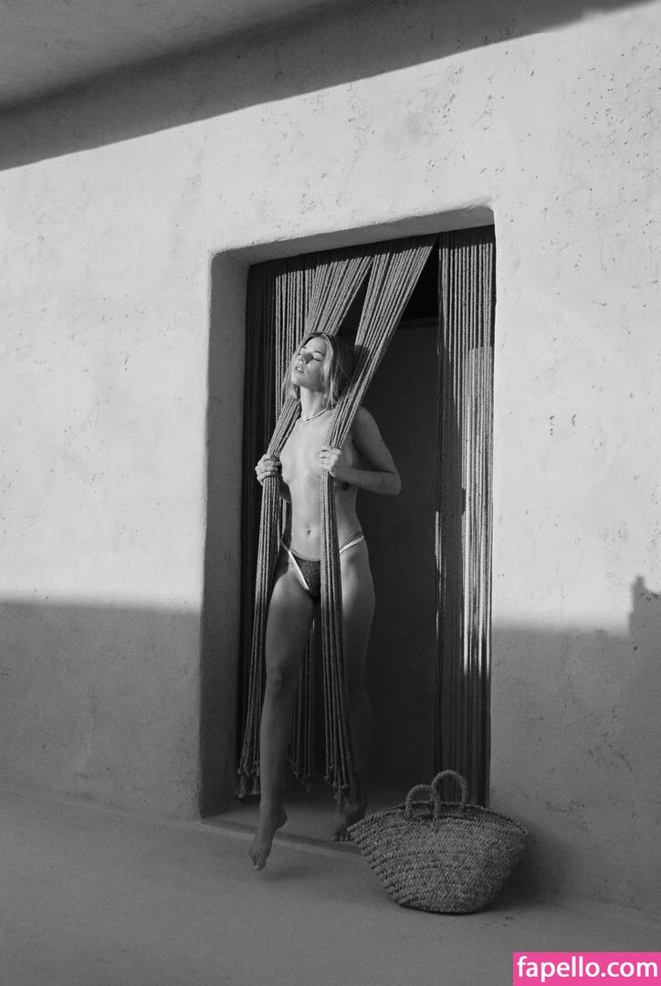 Noemie Neuens Onlyfans Photo Gallery 