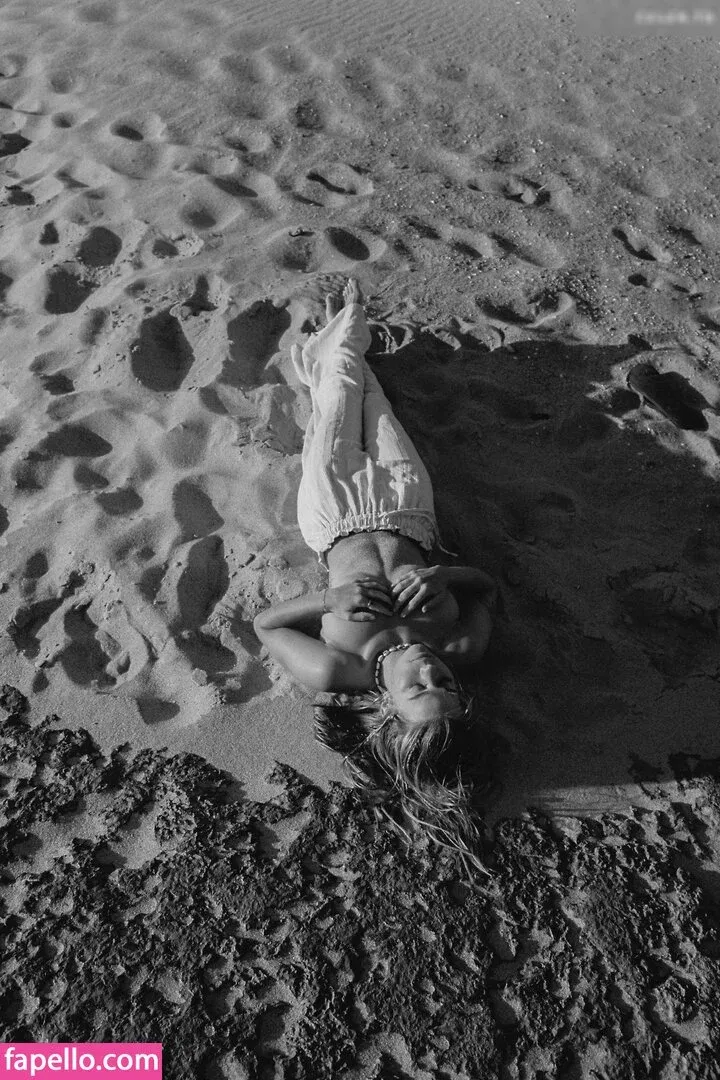 Noemie Neuens Onlyfans Photo Gallery 