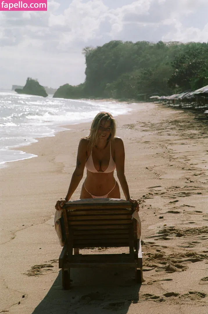 Noemie Neuens Onlyfans Photo Gallery 