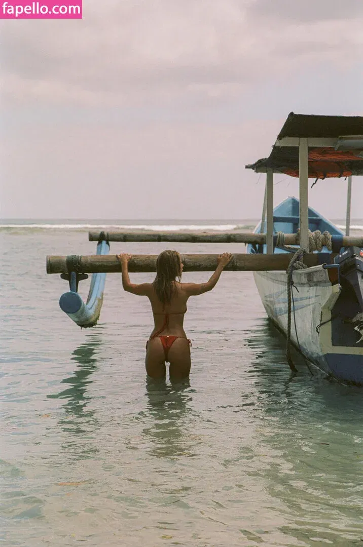 Noemie Neuens Onlyfans Photo Gallery 