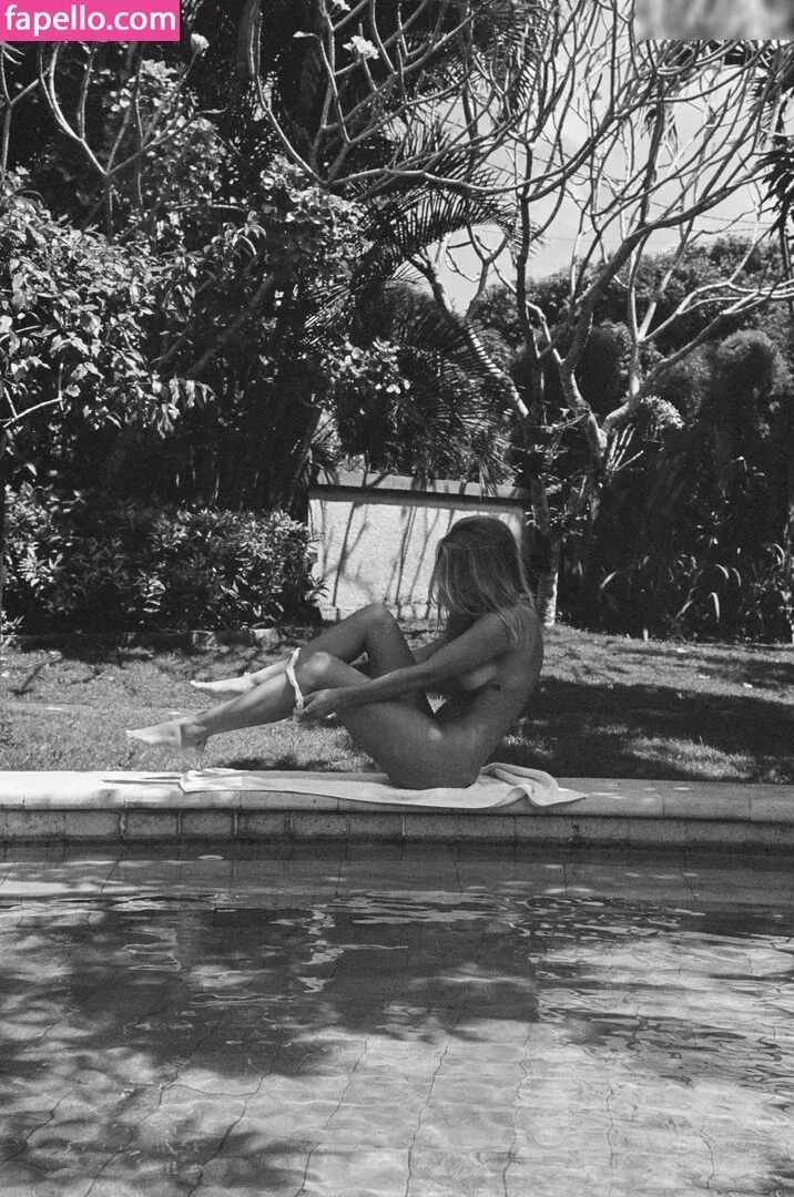 Noemie Neuens Onlyfans Photo Gallery 