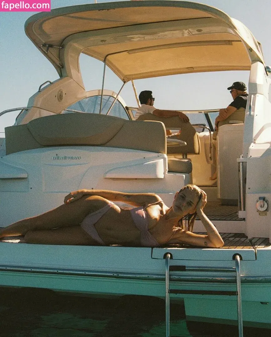 Noemie Neuens Onlyfans Photo Gallery 