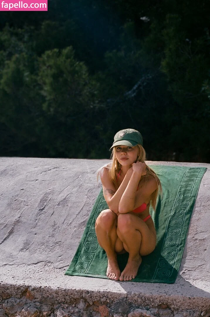 Noemie Neuens Onlyfans Photo Gallery 