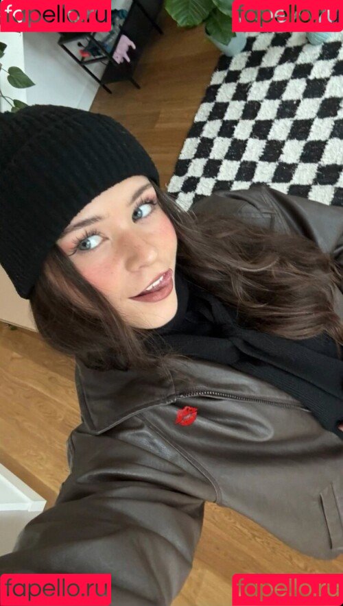 nadinebreaty Onlyfans Photo Gallery 