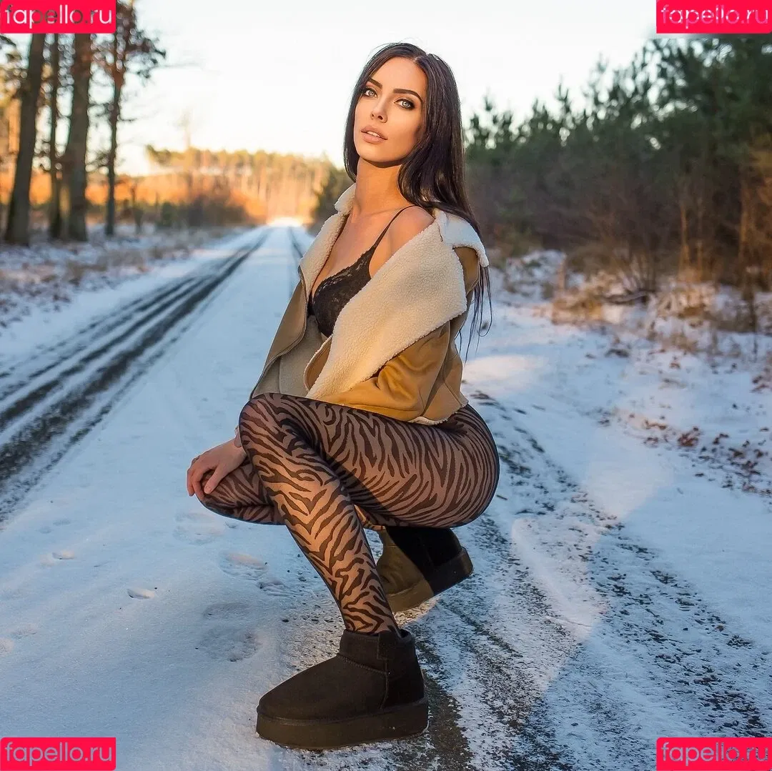 Electric Miss Onlyfans Photo Gallery 