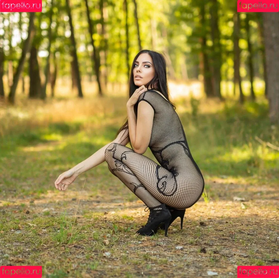 Electric Miss Onlyfans Photo Gallery 