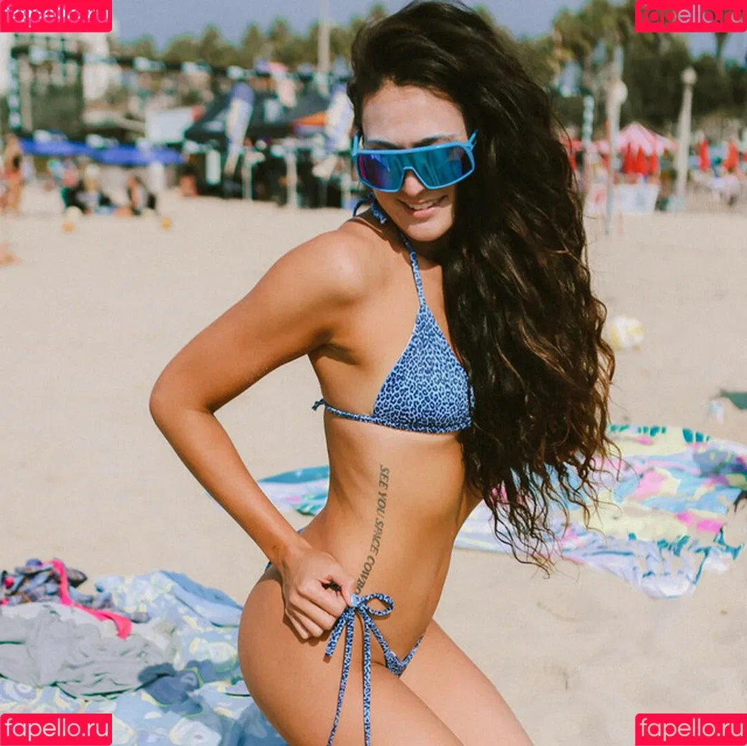Jacki Jing Onlyfans Photo Gallery 