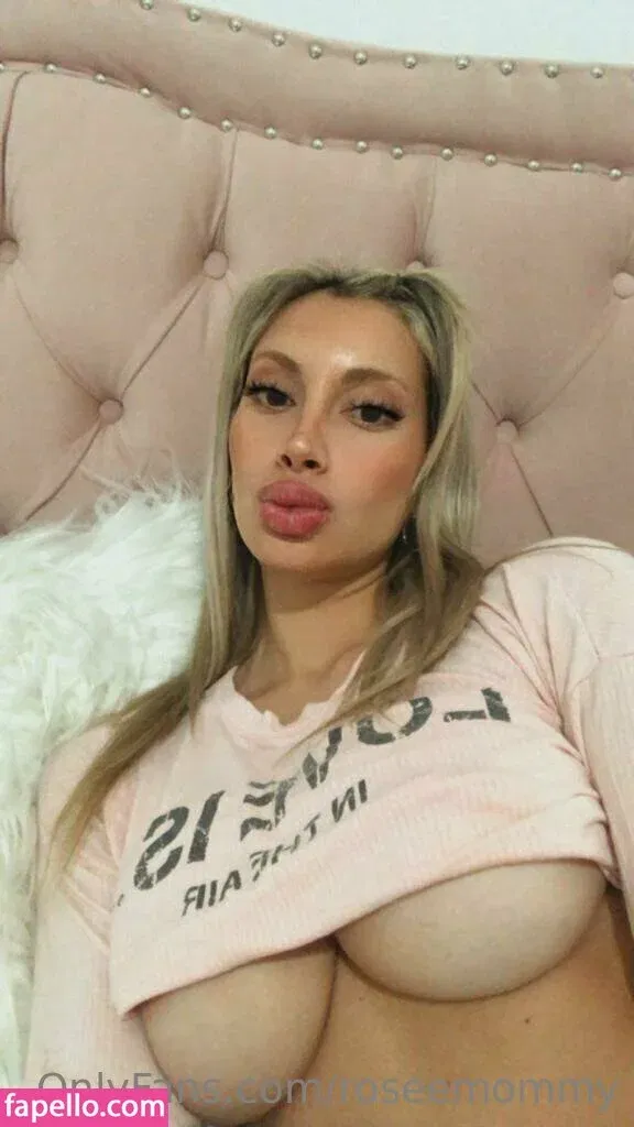 roseemommy Onlyfans Photo Gallery 