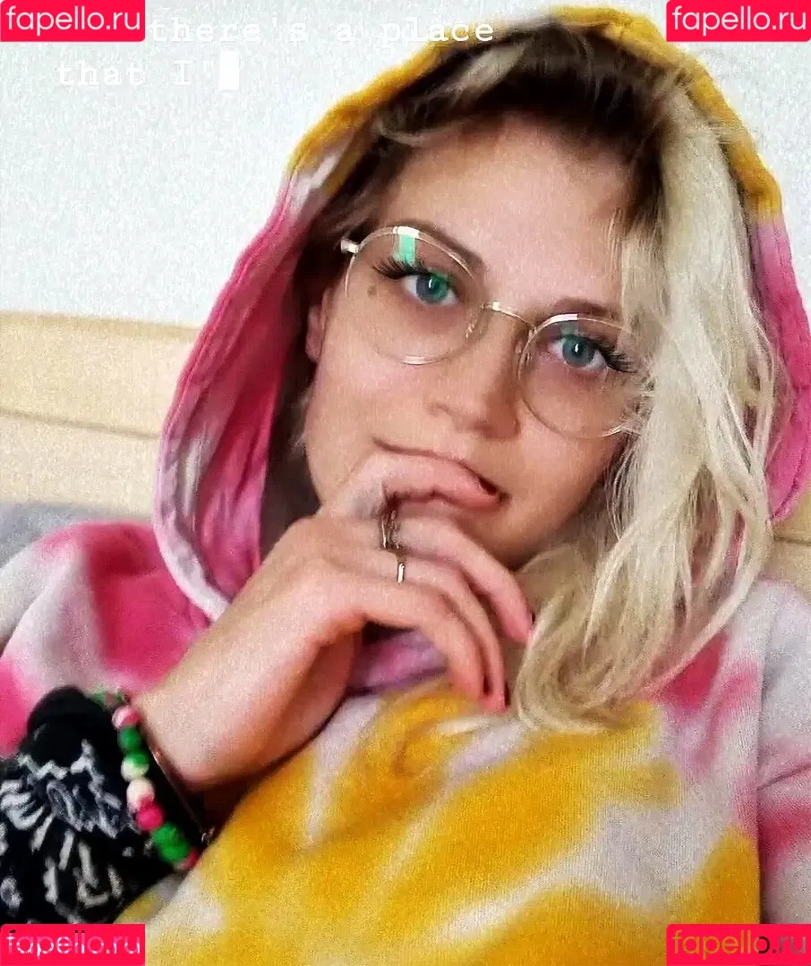 Caroline Haas Onlyfans Photo Gallery 