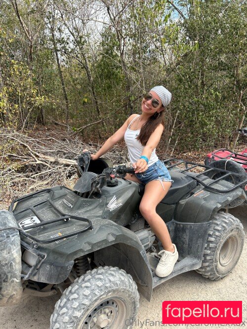 Caroline Haas Nude Onlyfans Photo 9