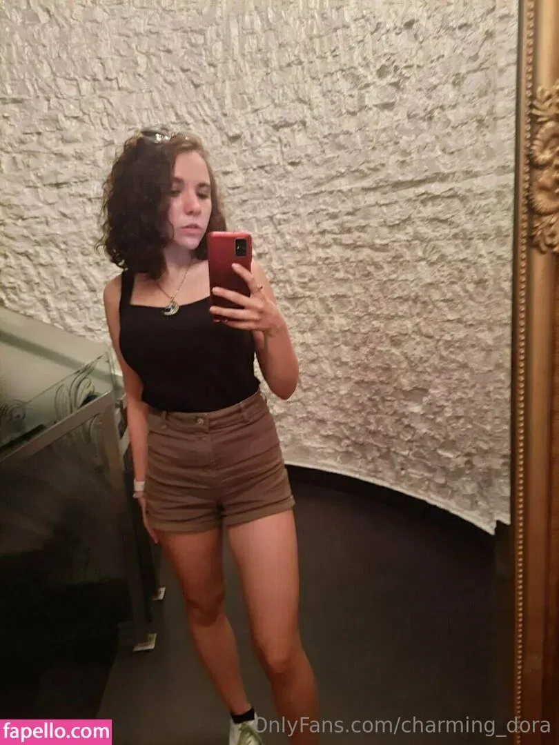 charming_dora Onlyfans Photo Gallery 