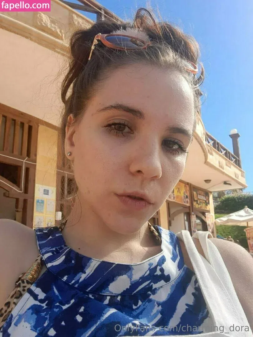 charming_dora Onlyfans Photo Gallery 