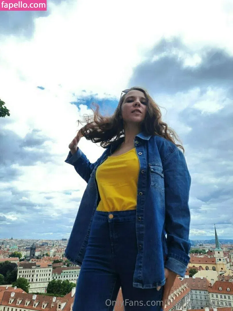 charming_dora Onlyfans Photo Gallery 