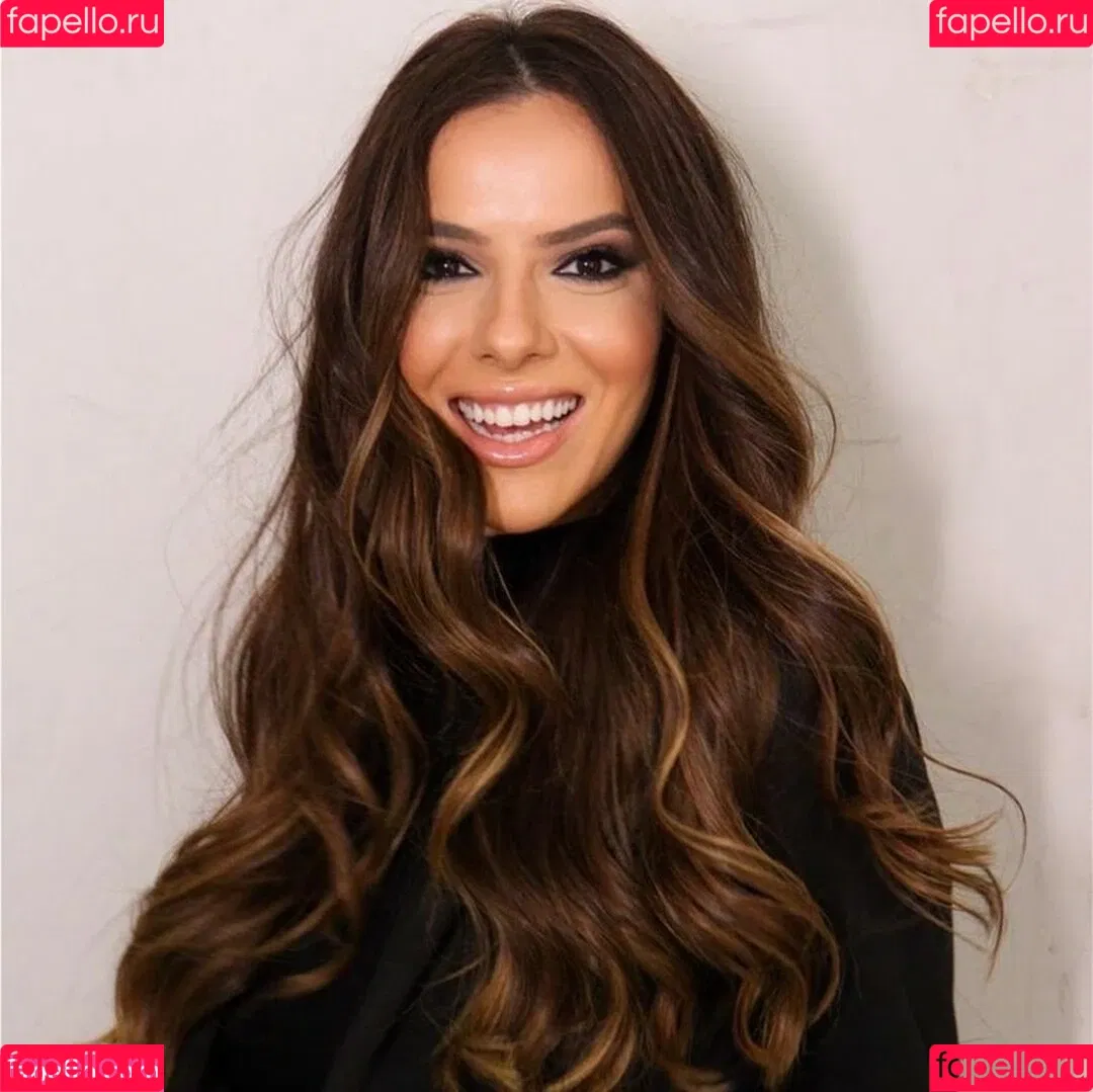 Paola Machado Onlyfans Photo Gallery 
