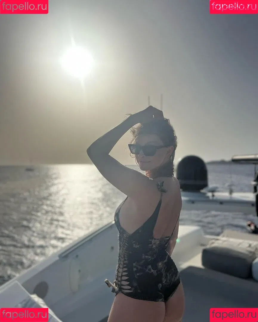 Jana Schölermann Onlyfans Photo Gallery 