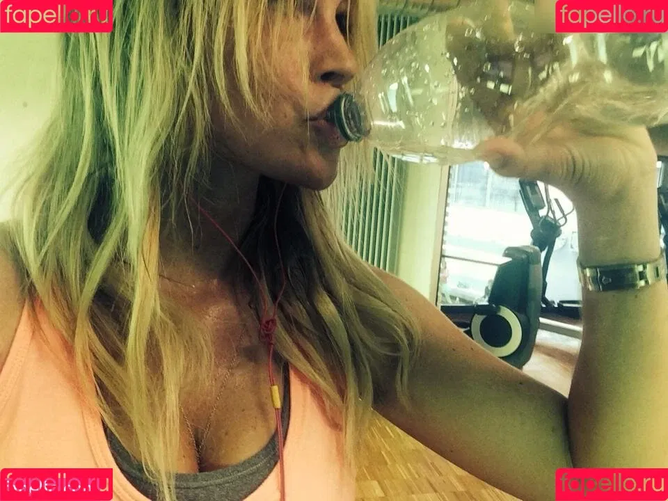 Jana Schölermann Onlyfans Photo Gallery 