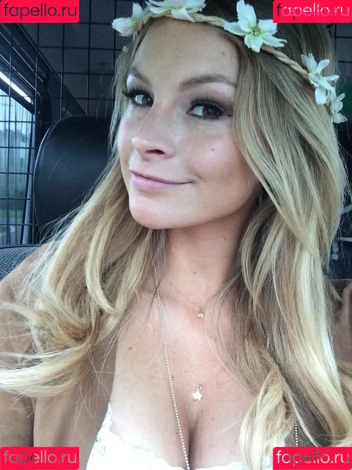 Jana Schölermann Onlyfans Photo Gallery 