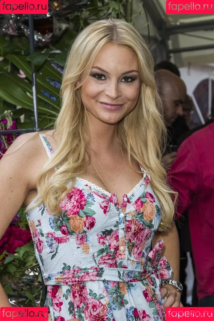 Jana Schölermann Onlyfans Photo Gallery 