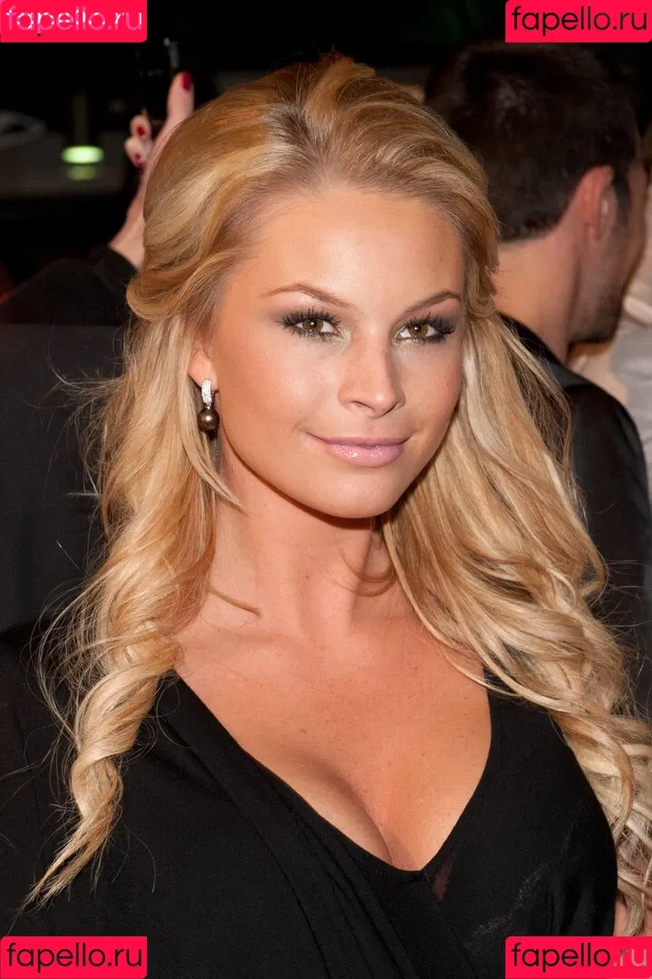 Jana Schölermann Onlyfans Photo Gallery 