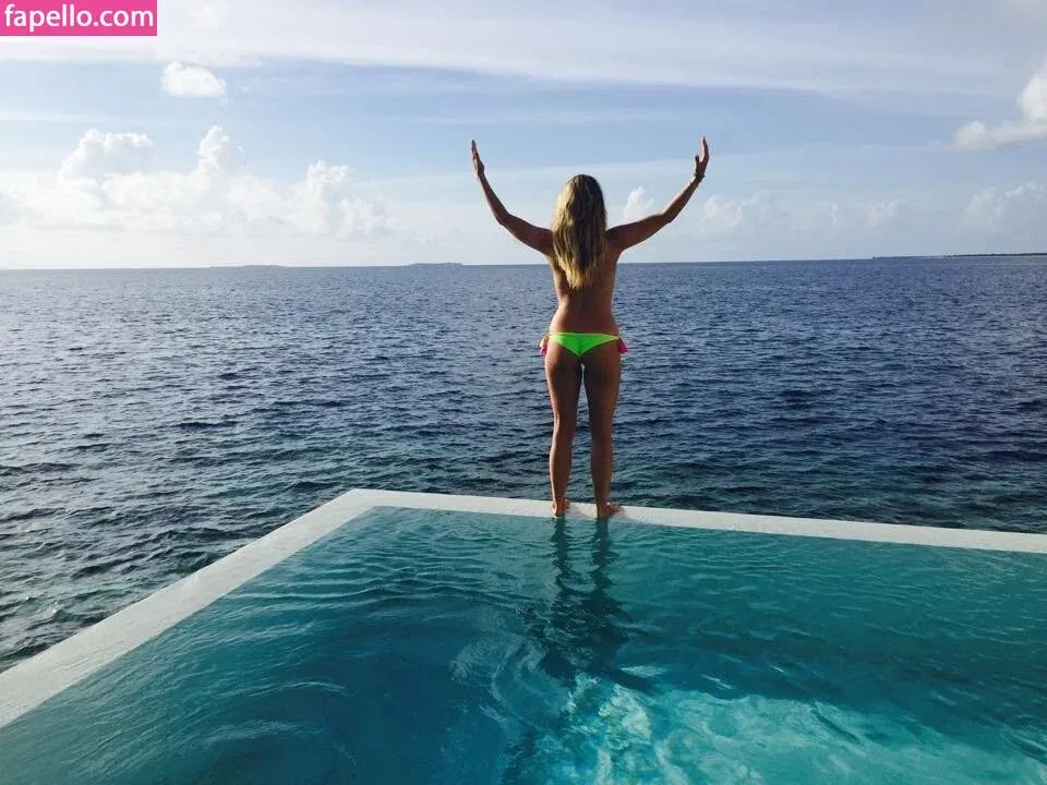 Jana Schölermann Onlyfans Photo Gallery 