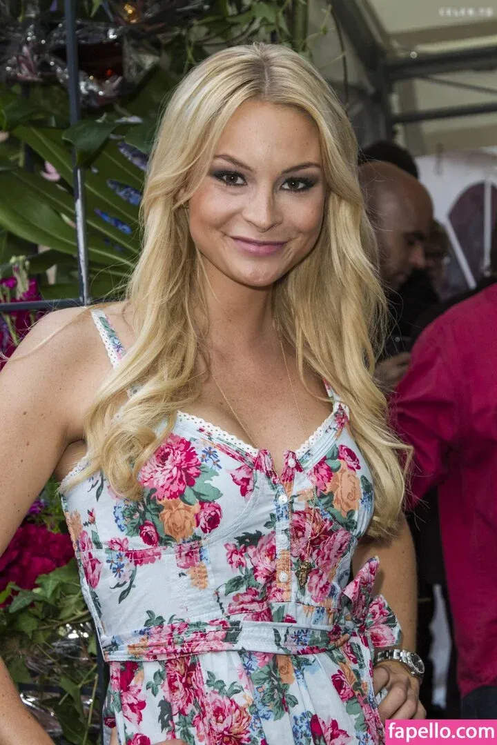 Jana Schölermann Onlyfans Photo Gallery 