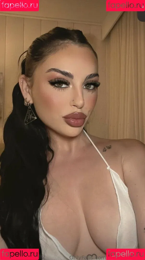 dianeneedles Onlyfans Photo Gallery 