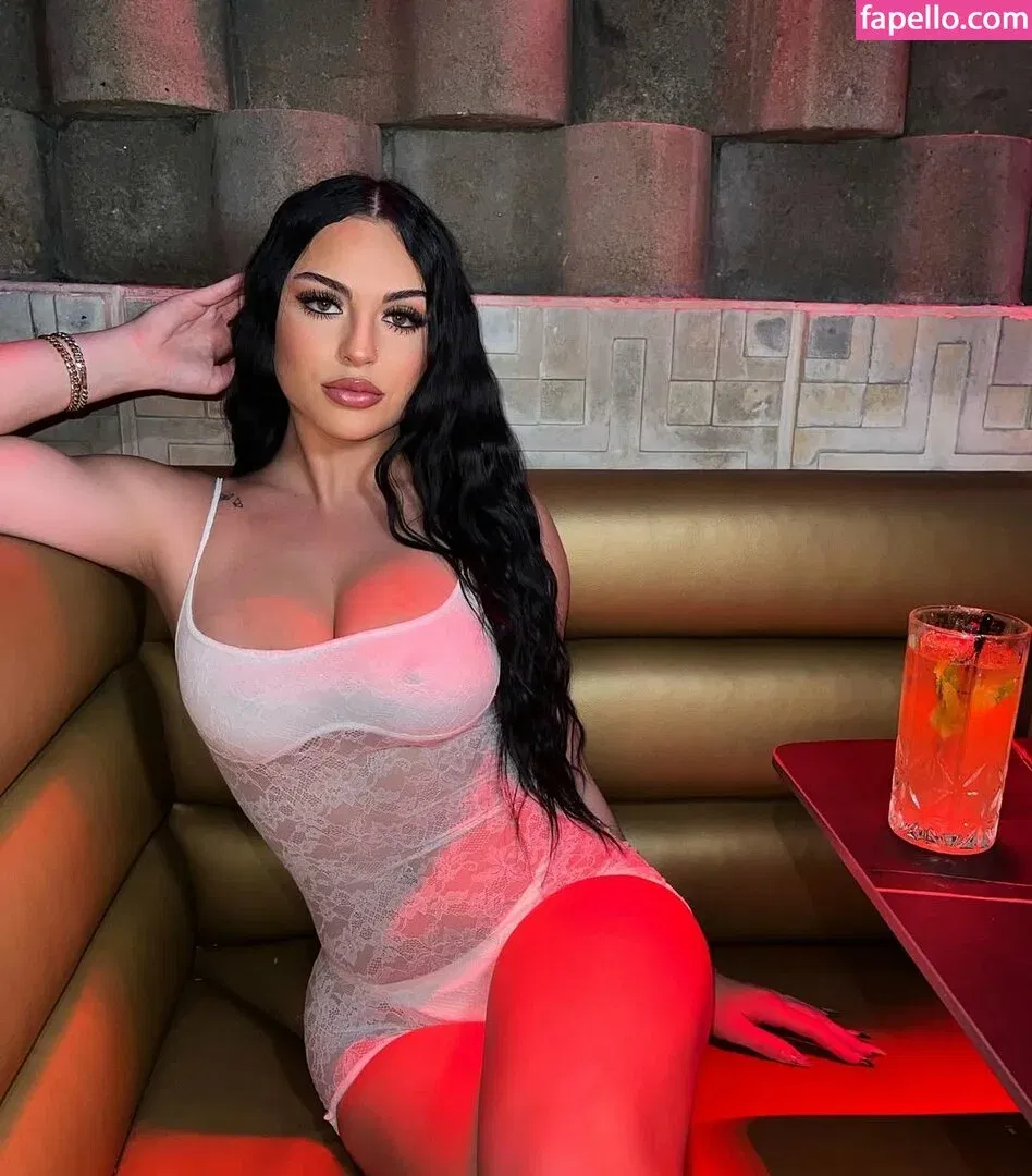 dianeneedles Onlyfans Photo Gallery 