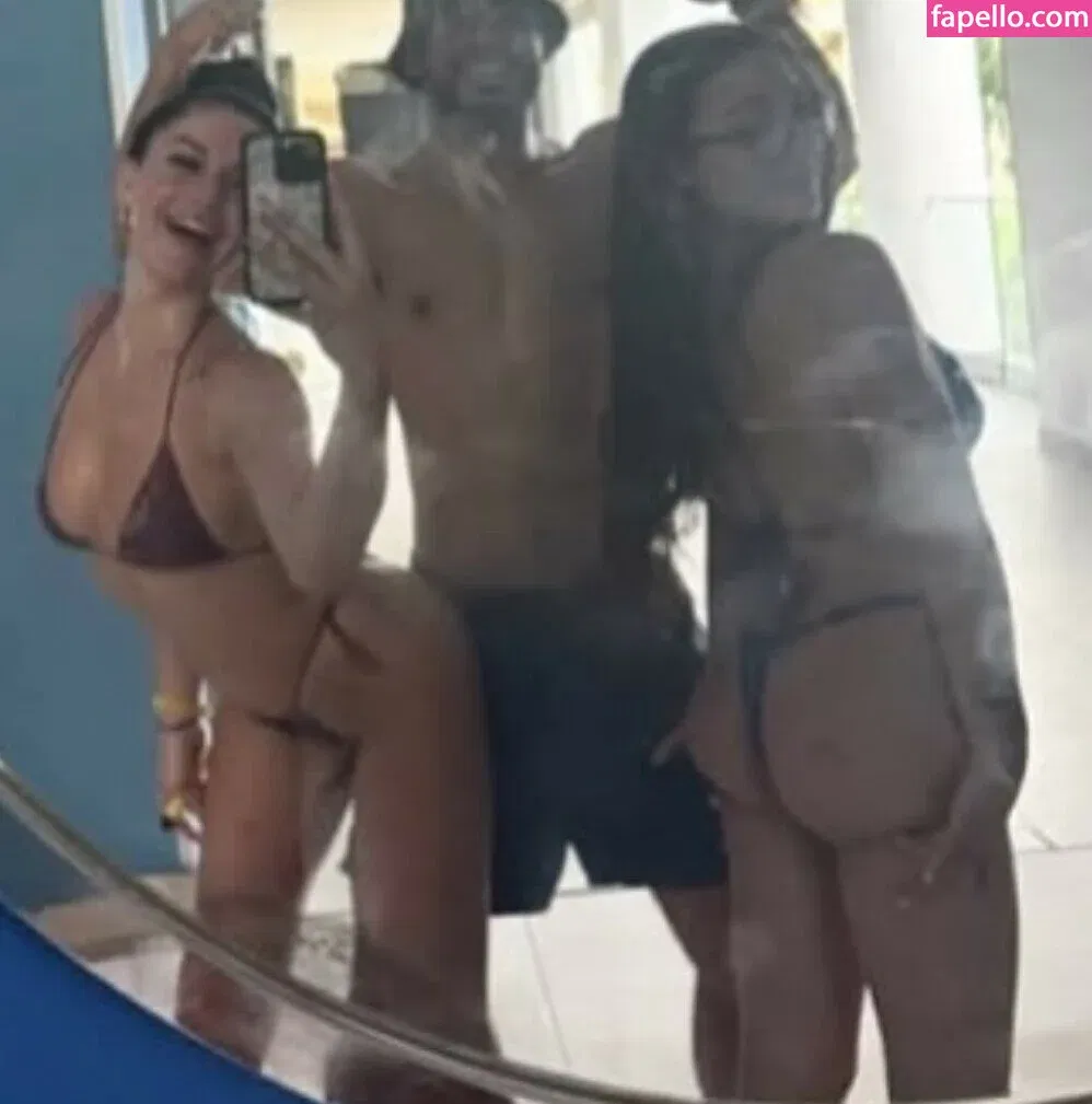 dianeneedles Onlyfans Photo Gallery 