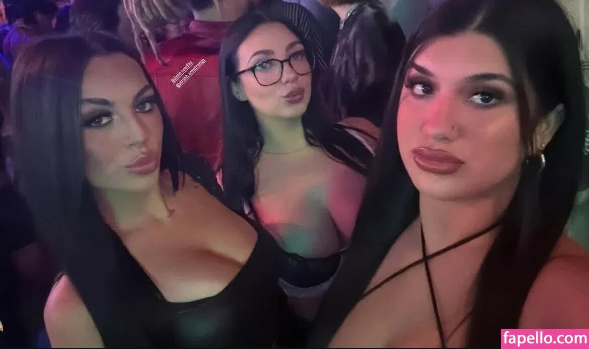 dianeneedles Onlyfans Photo Gallery 