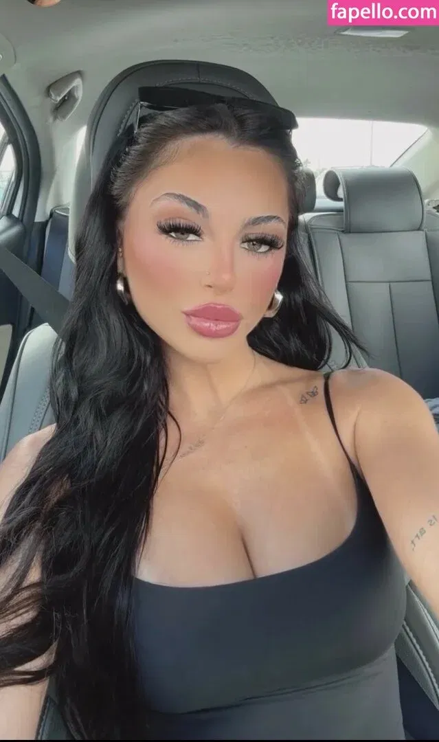 dianeneedles Onlyfans Photo Gallery 