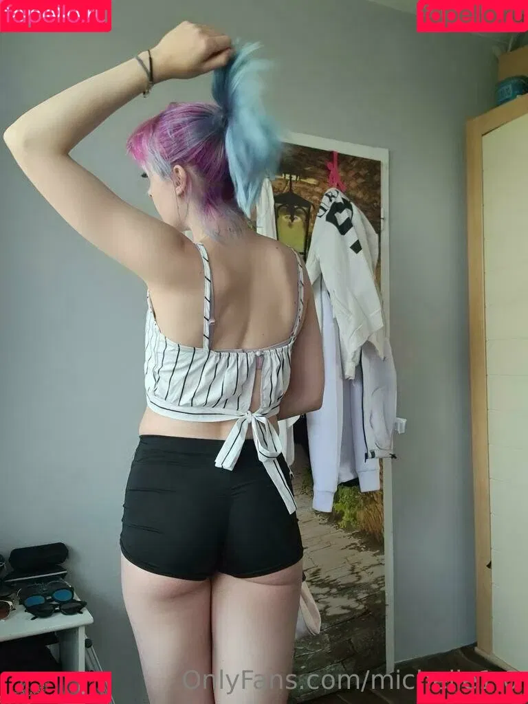 michelle1.0 Onlyfans Photo Gallery 