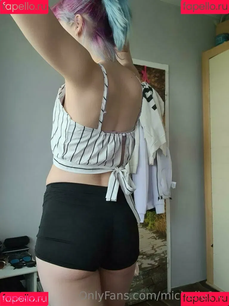 michelle1.0 Onlyfans Photo Gallery 