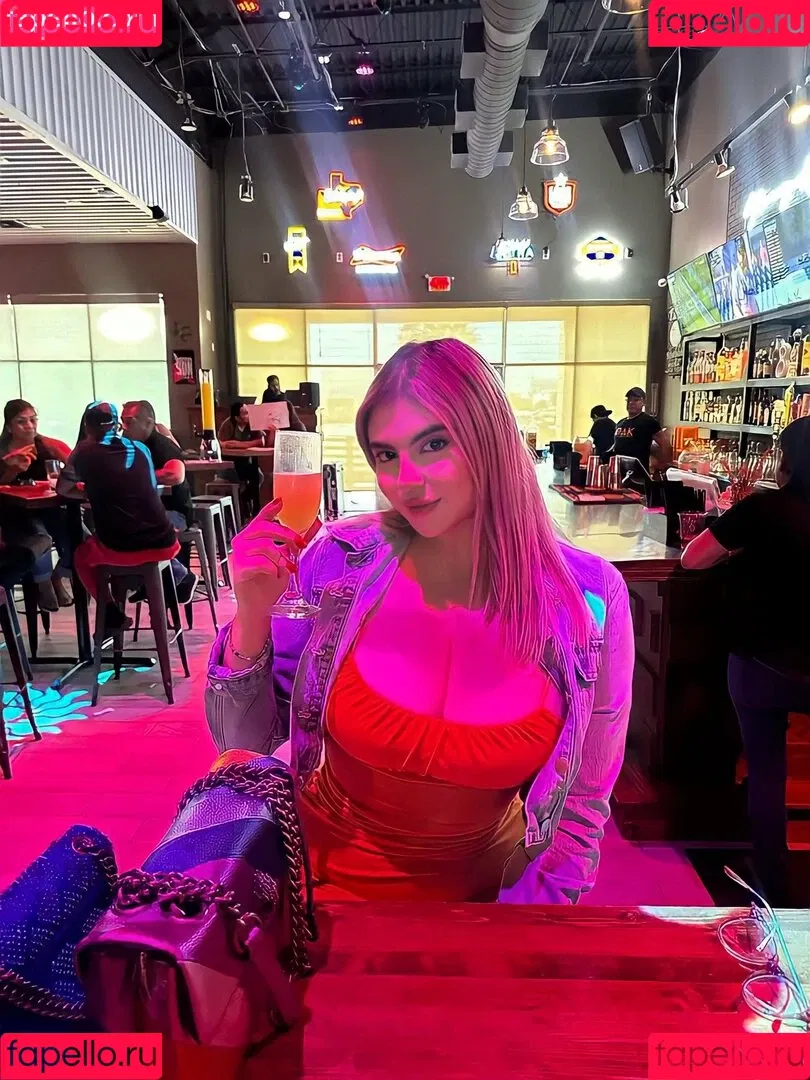 Money Cardz Onlyfans Photo Gallery 