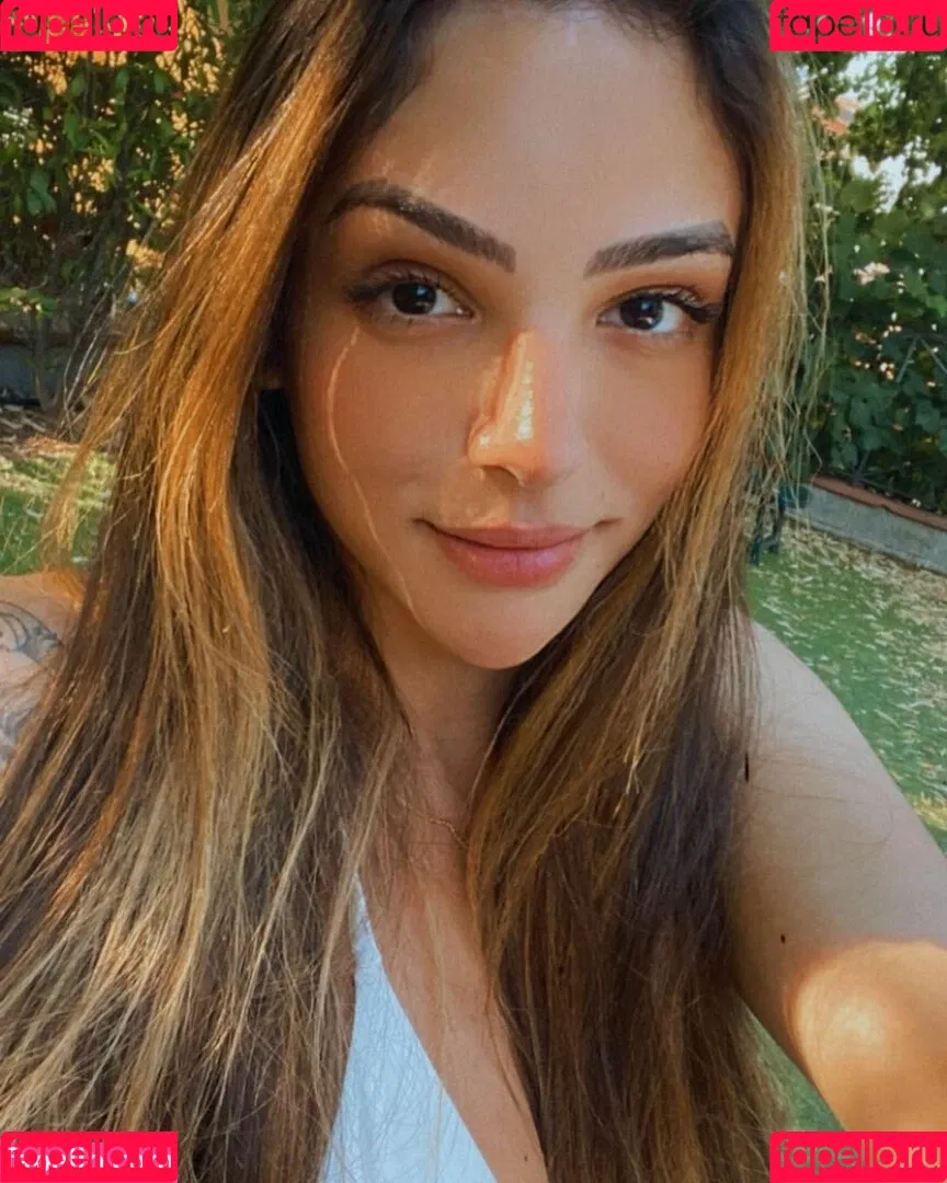 Raphaela Onlyfans Photo Gallery 