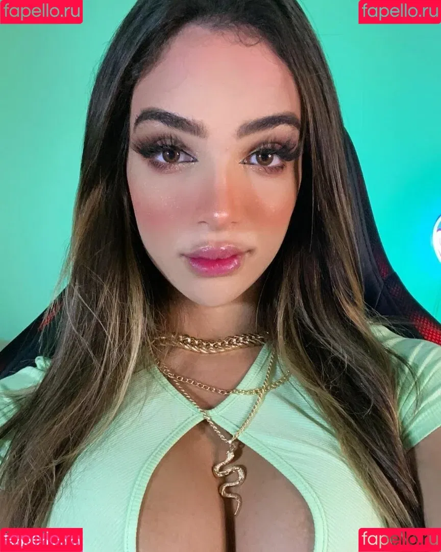Raphaela Onlyfans Photo Gallery 