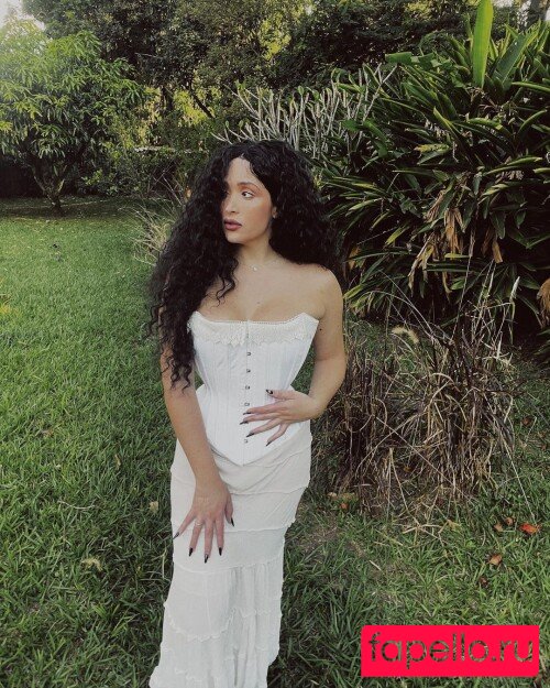 Raphaela Onlyfans Photo Gallery 